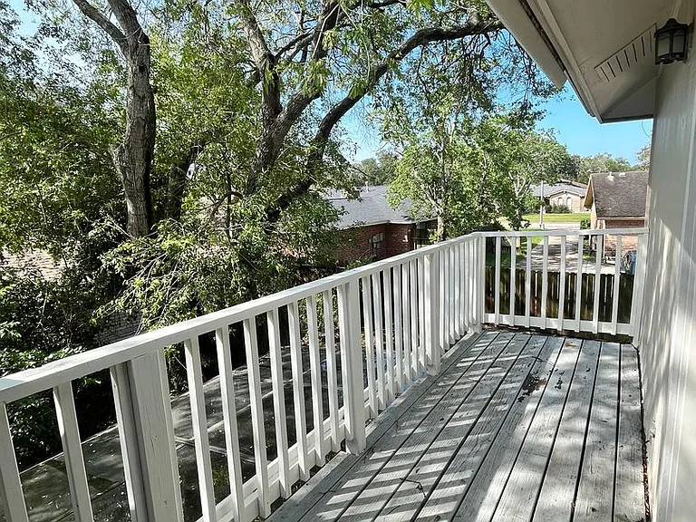 5117 Royalton Dr — Photo 23