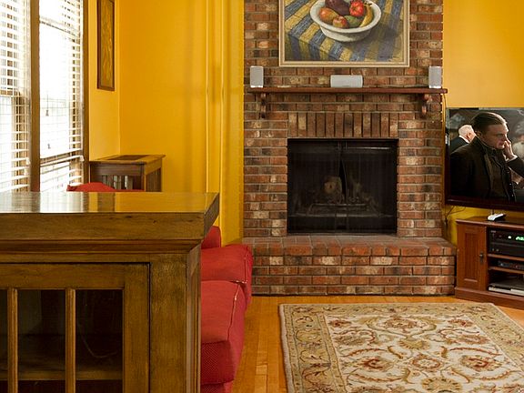 3rd image of 2122 Temple Ct