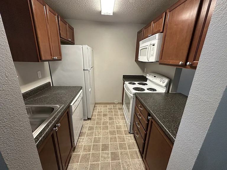 Greenfield Apartments — Photo 20