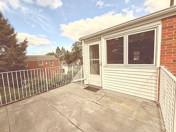 Private second floor balcony right off the kitchen. Perfect for morning coffee and yoga.