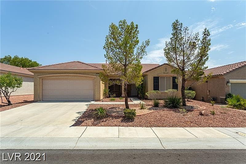 1st image of 2304 Fox Hills Dr