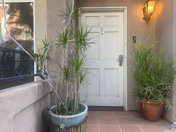2nd image of 16426 Kittridge St Unit 9
