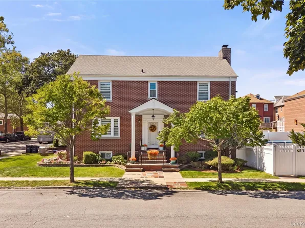 2053 Van Hoesen Avenue, Bronx, NY 10461