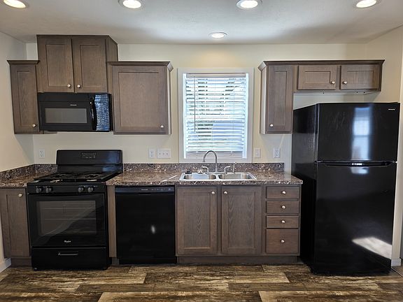 4th image of 2737 Loch Lomond Dr #334