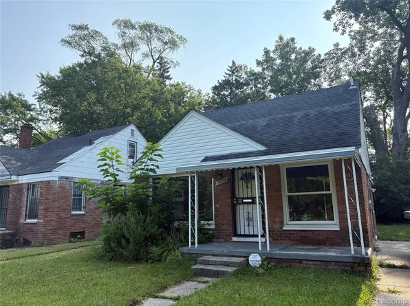 19674 Irvington St, Highland Park, MI 48203