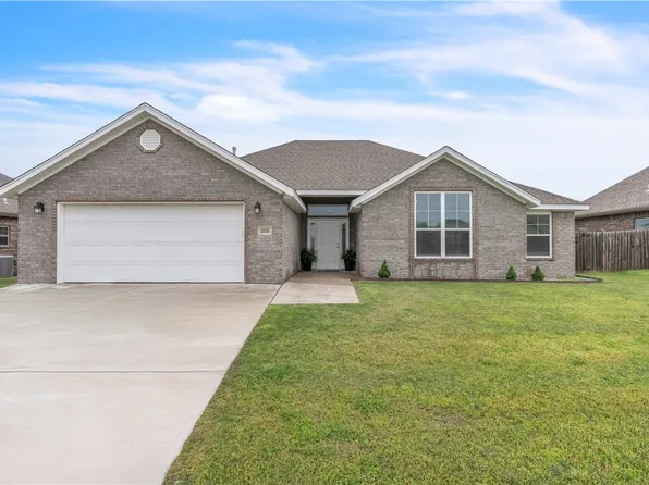 205 Pin Oak St, Gentry, AR 72734