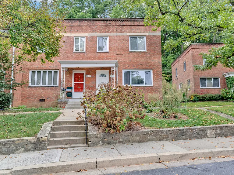 9017 Manchester Rd — Photo 17