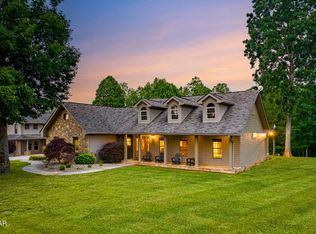 125 Burning Oaks Dr, Sevierville, TN 37876