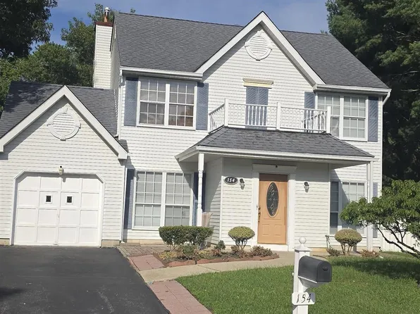 154 Navasink Ct, Galloway, NJ 08205