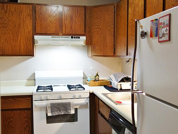 4th image of 801 N Pitt St APT 1705