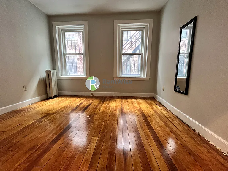 16 Royce Rd #4 — Photo 11