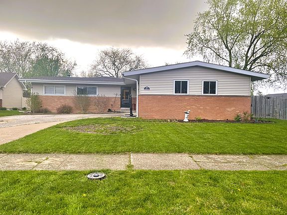 2nd image of 254 E Greenwood Ave