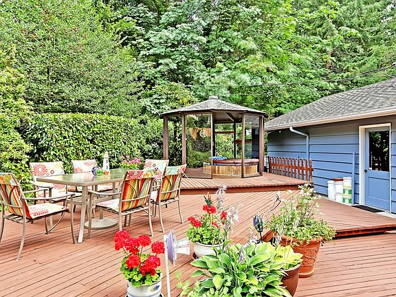 3rd image of 3738 NE 187th St