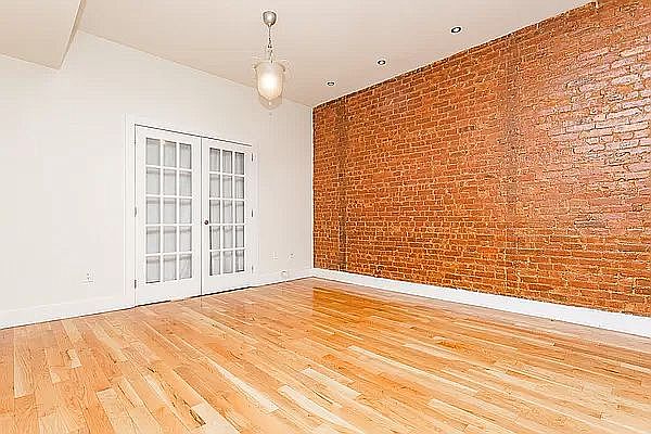 1st image of 776 Lincoln Pl