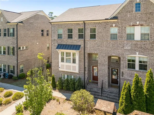 1453 Edgebrook Ct NE, Atlanta, GA 30329