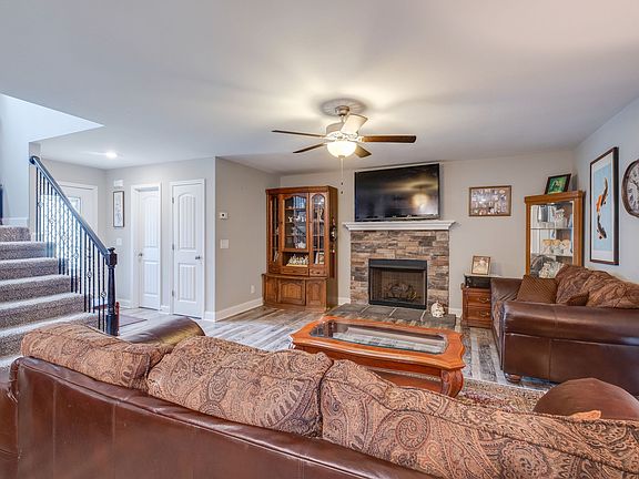 5th image of 114 Sycamore Hill Dr