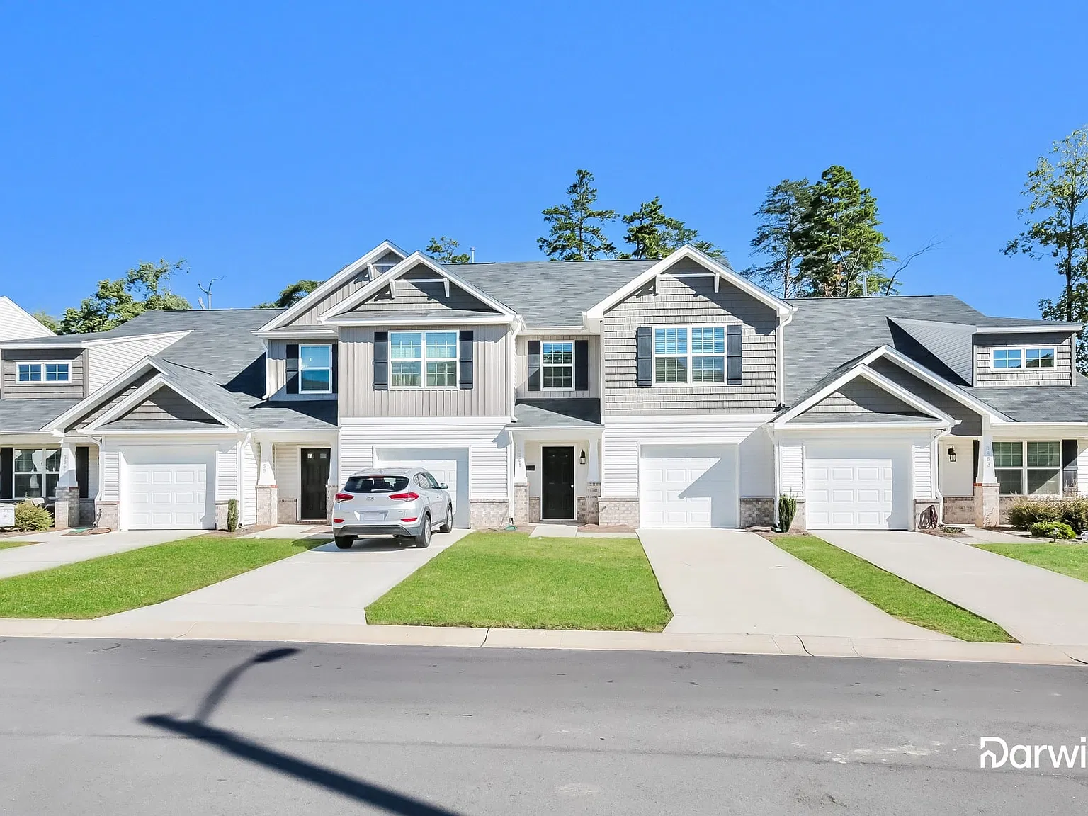 3 bed, 3.0 bath, 1618 sqft, $1,915 — Photo 1