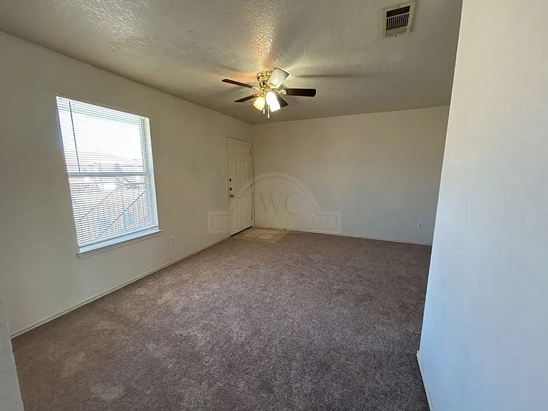 1702 Benttree Dr — Photo 5
