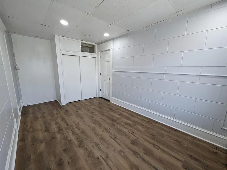 124 S 2nd St #202 — Photo 4