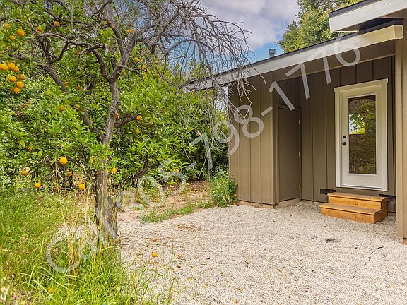 3rd image of 404 W Lomita Ave