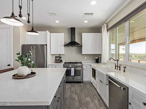 3rd image of 35735 W BROADWAY Road