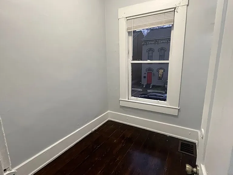818 Main St — Photo 34