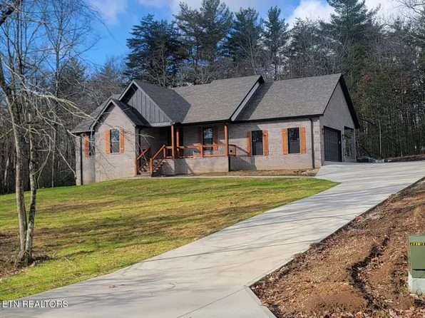 155 Riverchase Dr, Crossville, TN 38571