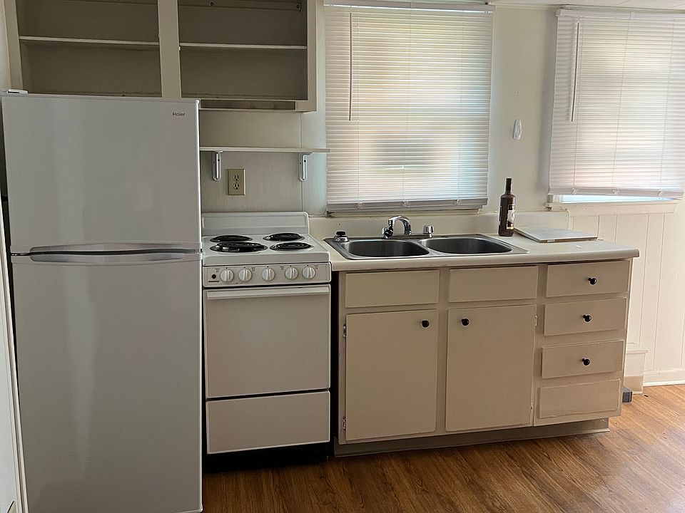 2nd image of 7 Murdock Ave #5