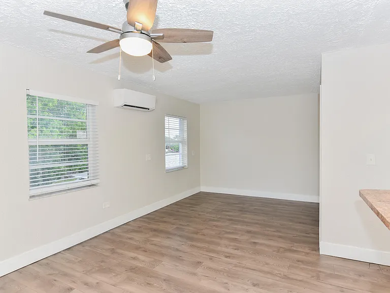 605 N Federal Hwy #13 — Photo 3