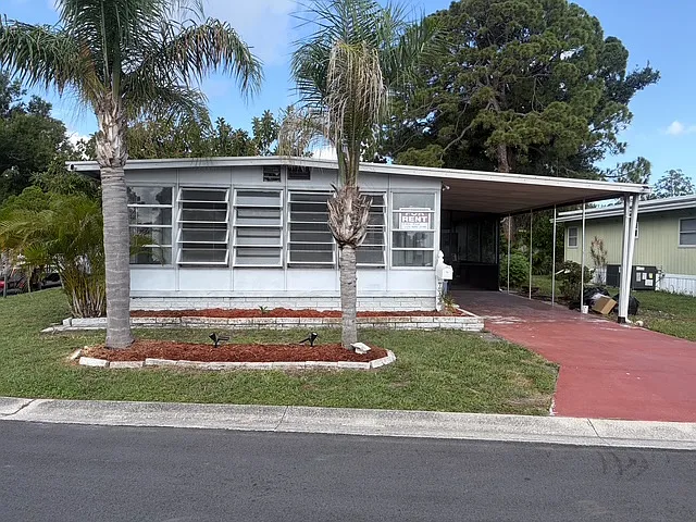 2 bed, 1120 sqft, $1,700 — Photo 2
