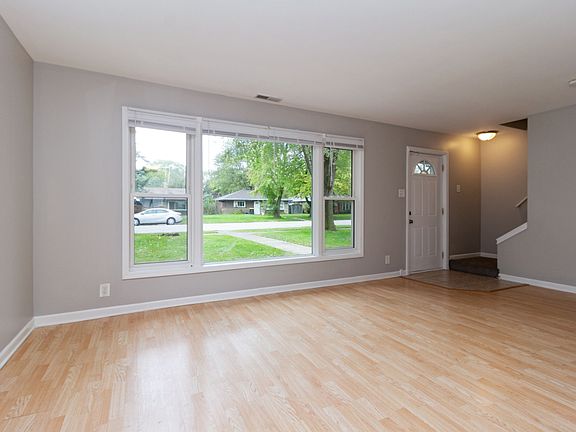 3rd image of 17127 Greenbay Ave