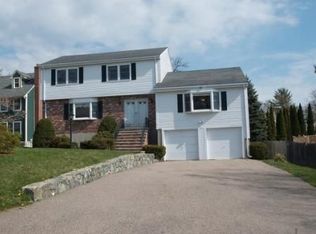 7 High Rock Rd, Stoneham, MA 02180