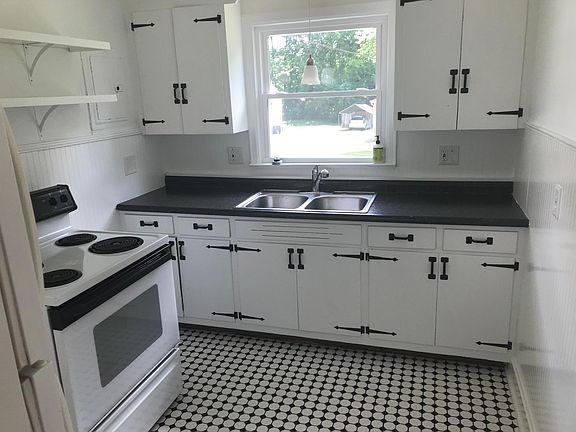 5th image of 506 Ann Ave