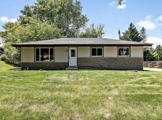 357 S Colonial Pkwy, Saukville, WI 53080