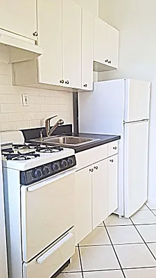 Rented by City Connections Realty | media 16