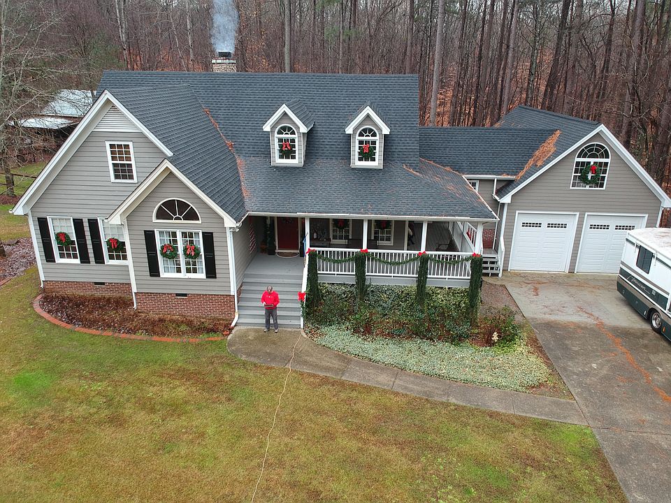 5822 SF under roof