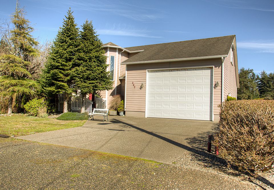 1st image of 292 Octopus Ave NE