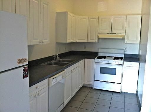 4th image of 108 E Leigh St