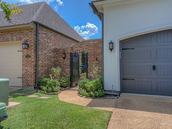 2nd image of 115 Andrew Pl