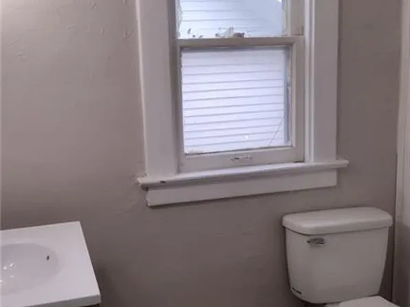 1025 Alden Ct, Toledo, OH 43609