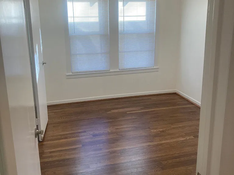 3832 Calmont Ave — Photo 5