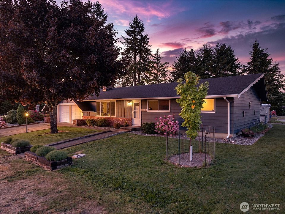 1st image of 1016 NE Rhoades Street