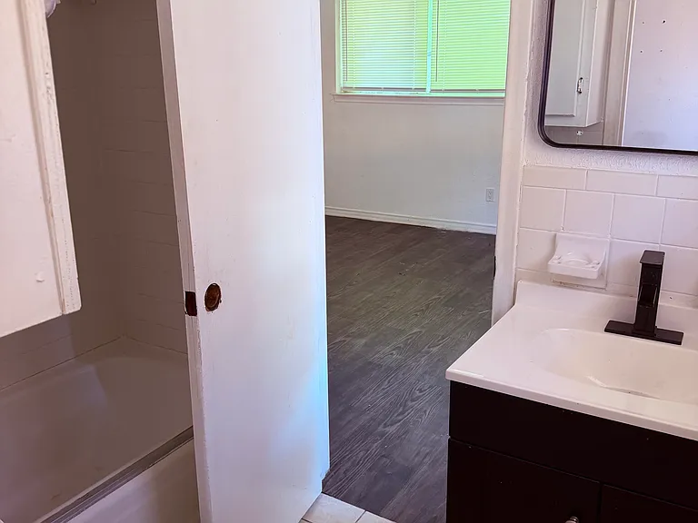 2404 Kristen Dr — Photo 7