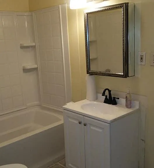 610 Holt Ave — Photo 8