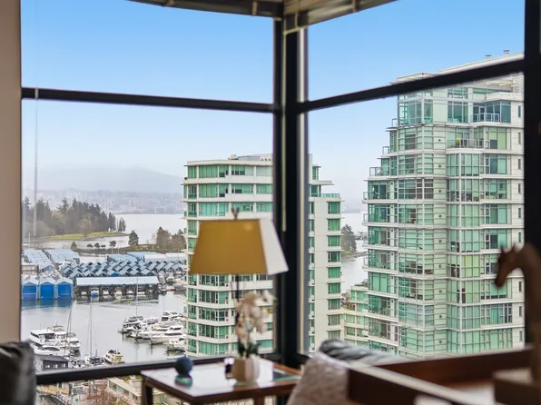 1863 Alberni St #1602, Vancouver, BC V6G 3H8