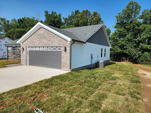 3rd image of 521 Chickasaw Dr