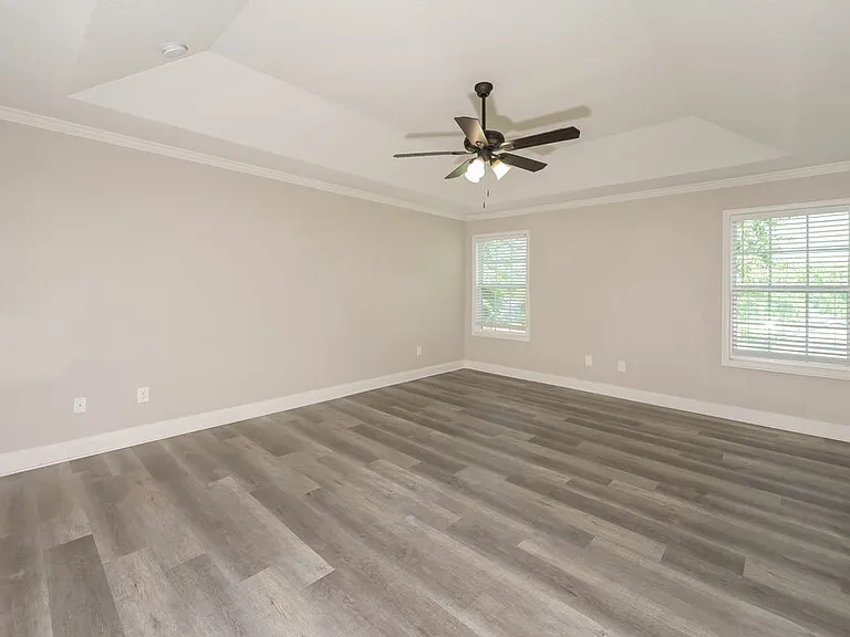 368 Embassy Dr — Photo 10