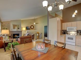 7105 Quail Cir E, Brooklyn Center, MN 55429