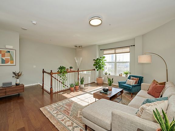 4th image of 1100 Evergreen Ave