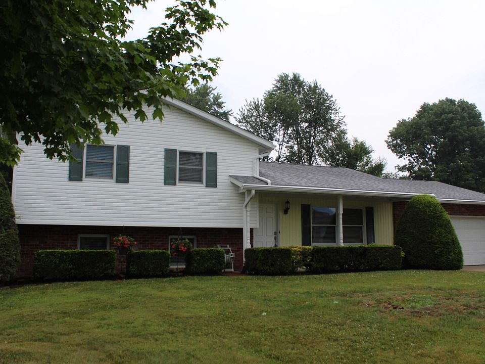 1st image of 710 S Westwood Dr